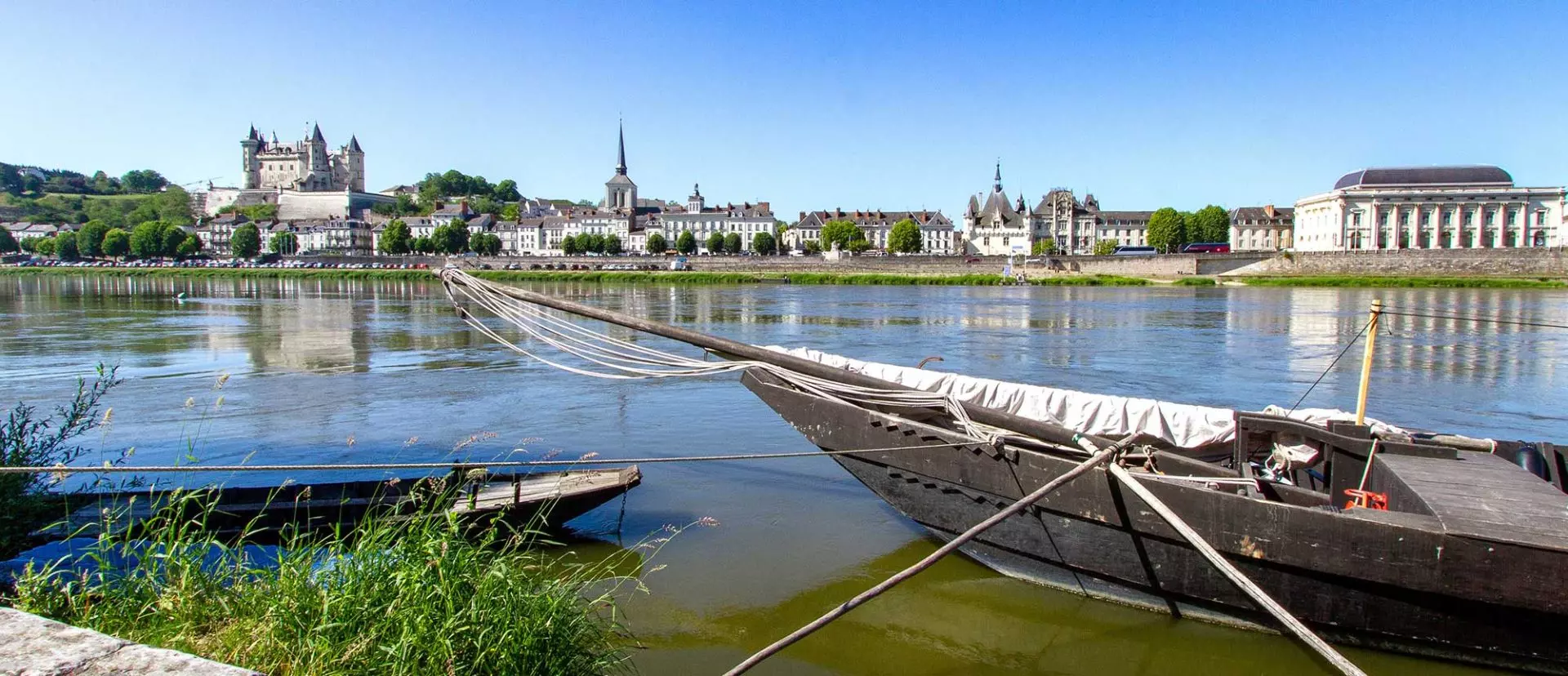 Panorama de Saumur et la Loire